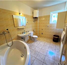 9 Bedroom Villa with Pool and Sea Views in Cavtat, sleeps 18